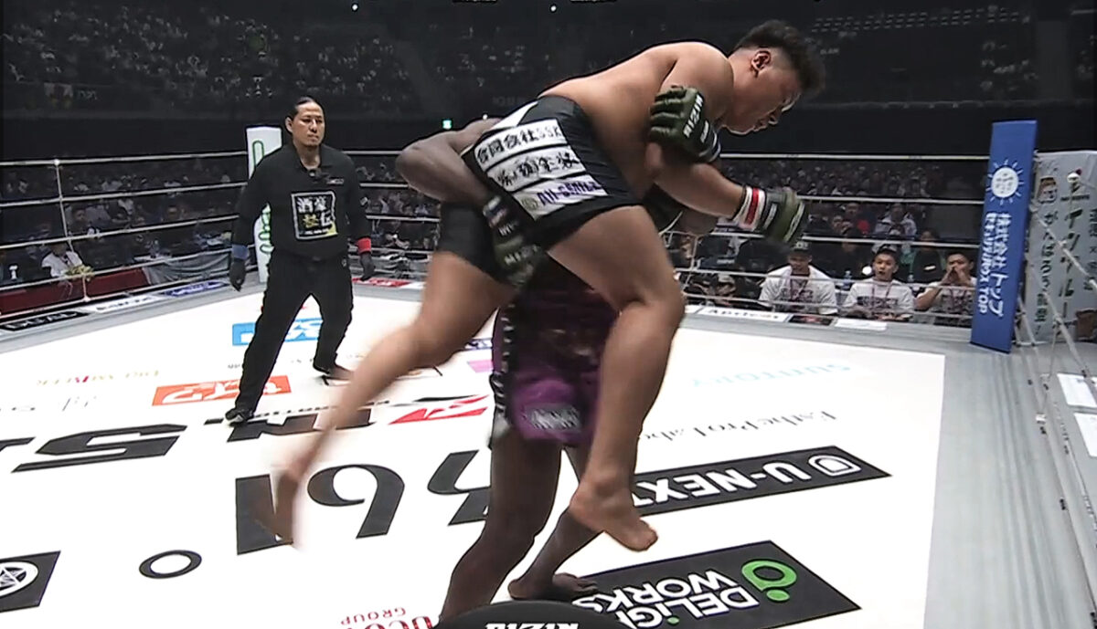 金田一孝介 vs. チャートゥ・バンビロール
