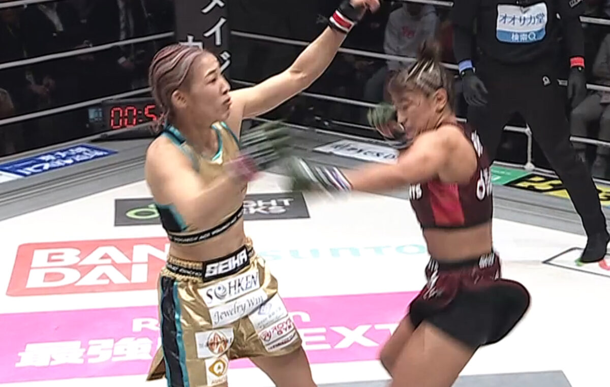 伊澤星花 vs. RENA RENAの左フックで伊澤がダウン