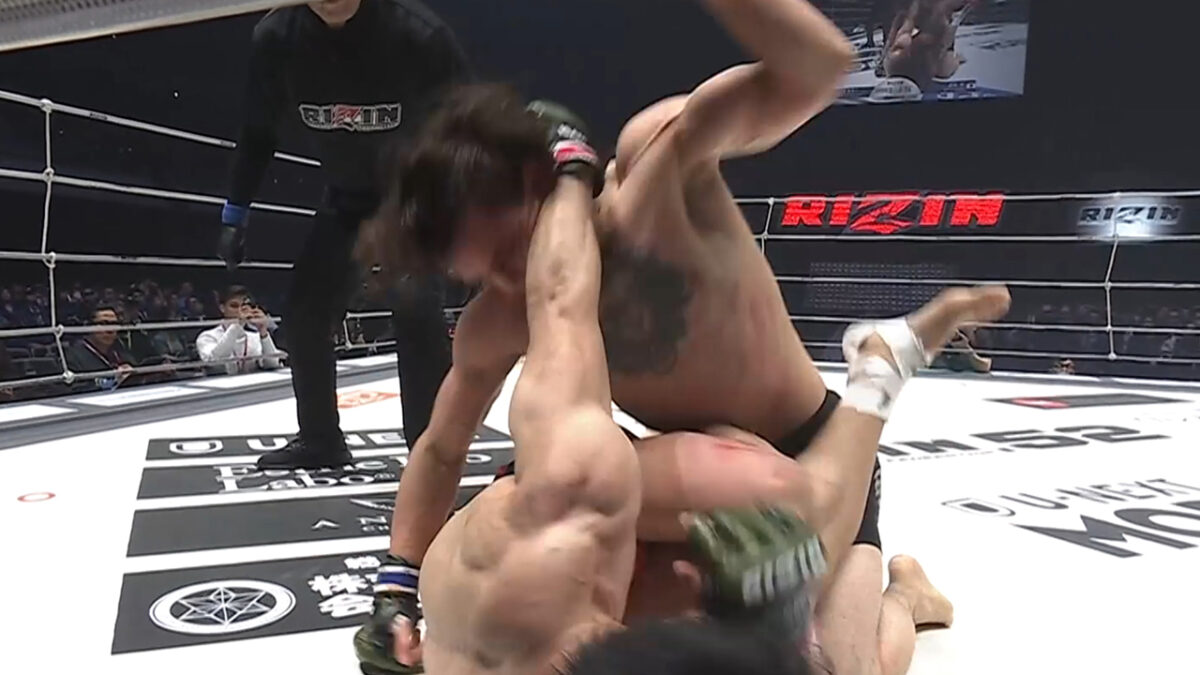 征矢貴 vs. トニー・ララミー　勝者トニーララミー　3R　TKO